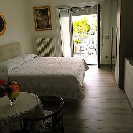 Sweet Dreams Bed and Breakfast Ντιάνο Μαρίνα